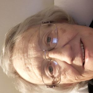 Meet your Posher, Lois